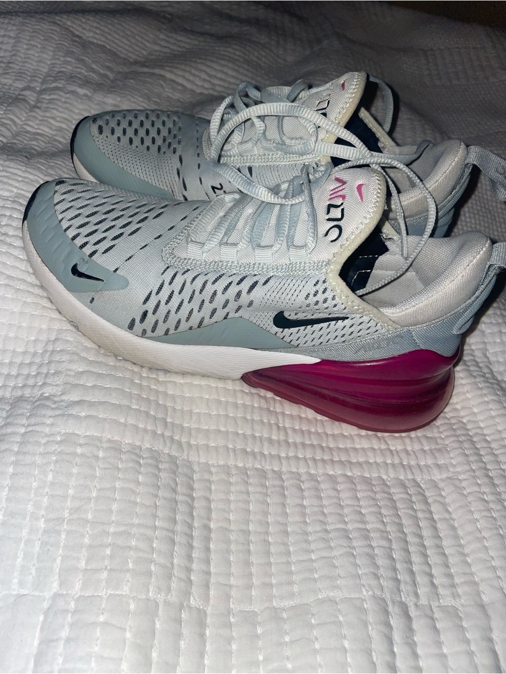 Nike Women’s Air Max 270 Light Gray with Pink Heel